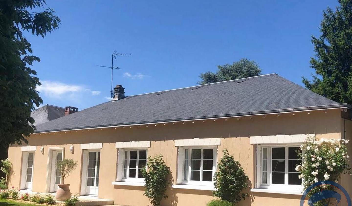 House with terrace Saint-Cyr-sur-Loire