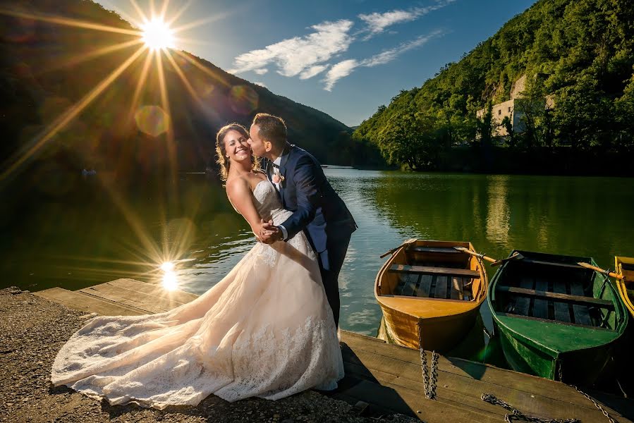 Wedding photographer Bence Pányoki (panyokibence). Photo of 23 September 2017