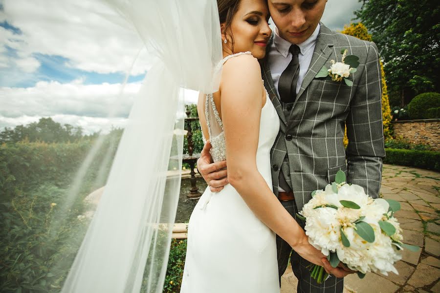 Fotógrafo de casamento Nina Zverkova (ninazverkova). Foto de 10 de agosto 2017