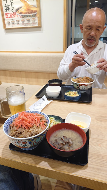 ハイエースバンの手作り品・ロングハブボルト・ワイトレ15mm・オーバーフェンダー・吉野家の牛丼に関するカスタム事例の投稿画像6枚目