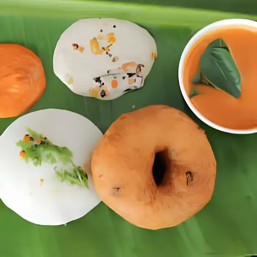 1 Idli And 1 Medu Vada