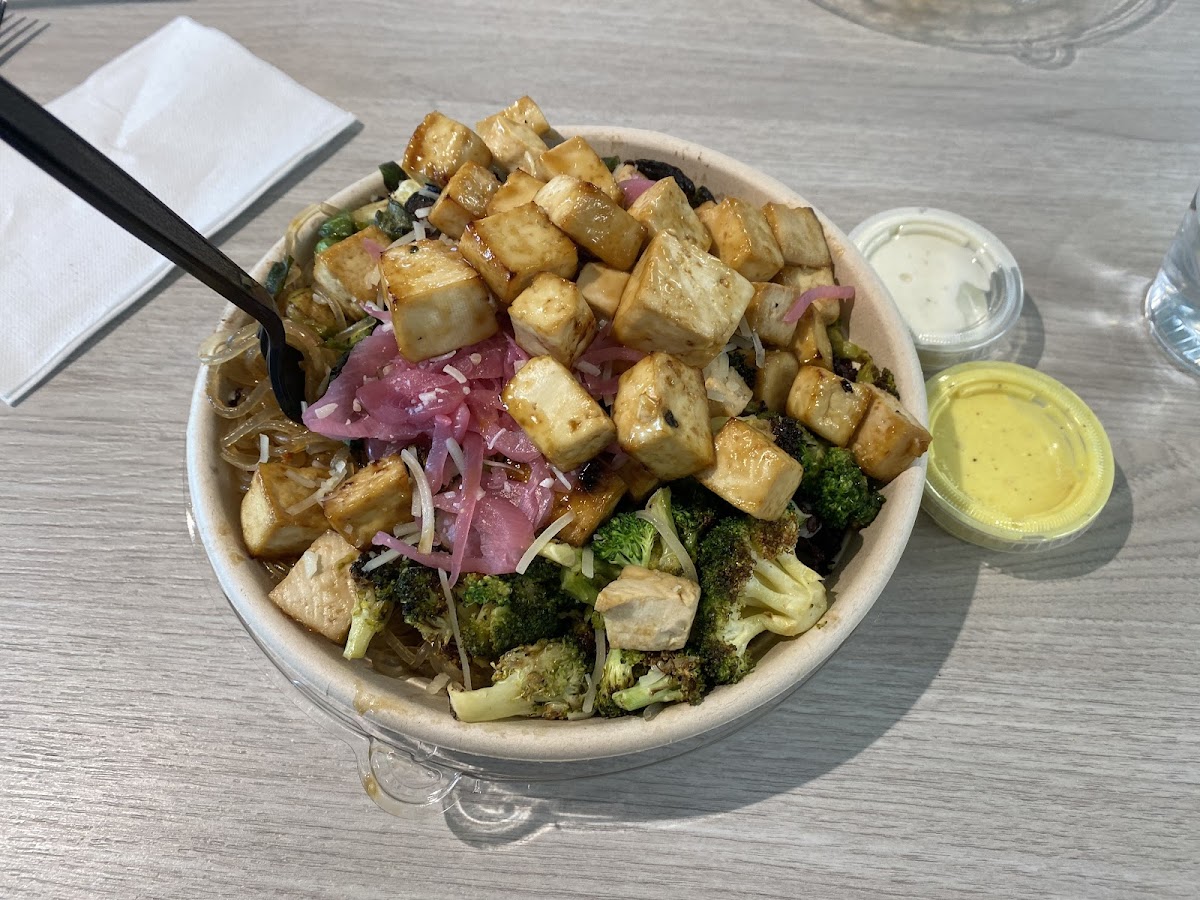 Large bowl with Tofu