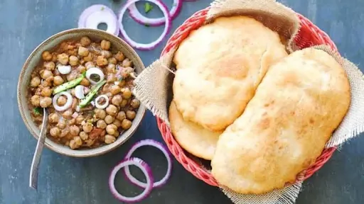 Chole Bhature [2 Bhature]