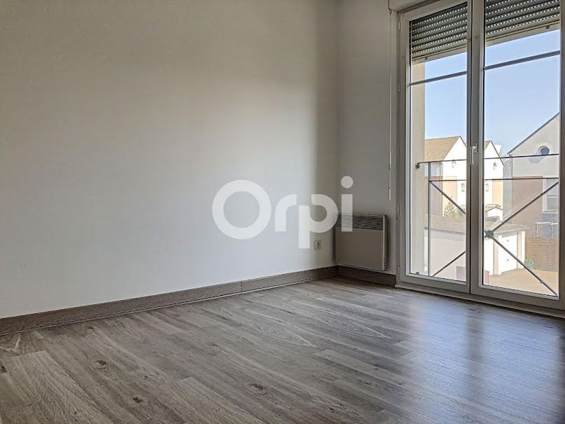 Location  appartement 1 pièce 46 m² à Saint-Jean-de-Braye (45800), 567 €