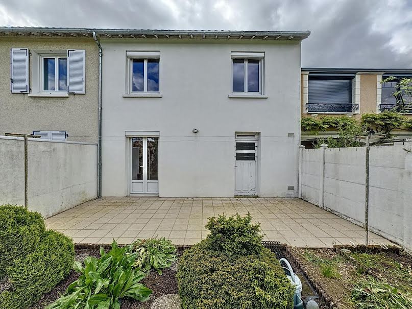 Vente maison 4 pièces 89 m² à Saint-Pavace (72190), 175 725 €