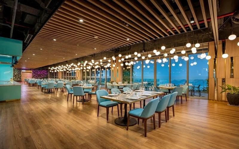 Không gian nhà hàng đẳng cấp tại Cát Bà