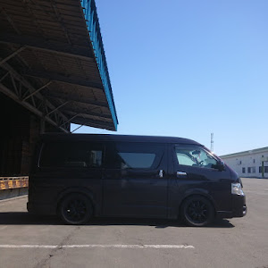ハイエースバン TRH216K