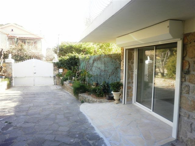 Location meublée appartement 1 pièce 22 m² à Toulon (83000), 550 €