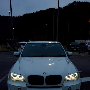 X5 E70