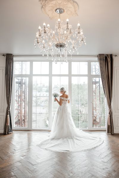 Fotógrafo de casamento Elena Ryakina (lenochkar). Foto de 27 de março 2022