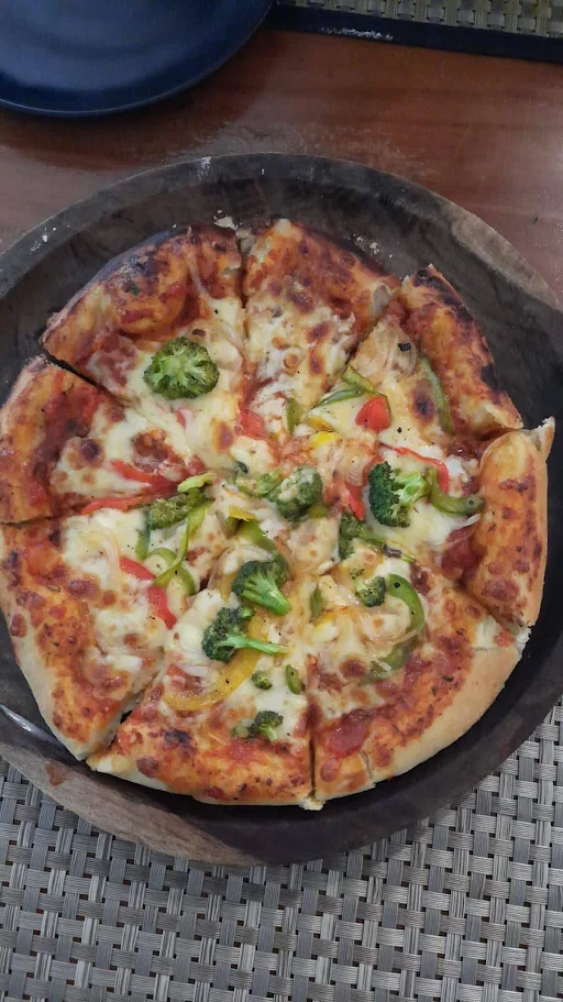 Smokey Delight Pizza [10 Inches]