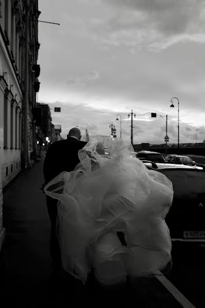 Fotografo di matrimoni Alena Dolgopolova (alenainsolence). Foto del 29 giugno 2022