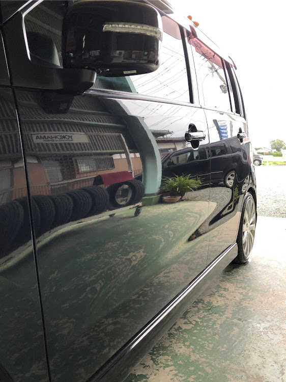 ワゴンRスティングレーのワゴンRスティングレー・洗車・バフ掛けに関するカスタム事例の投稿画像2枚目