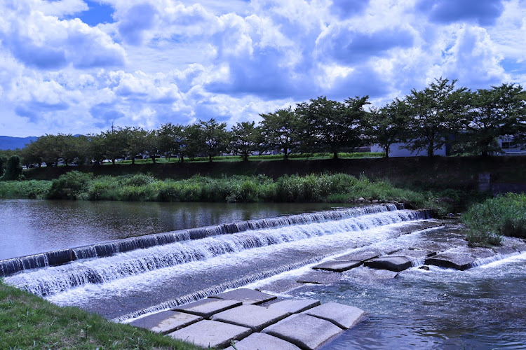 アルファードの9月もよろしくお願いします。・田舎の風景・川とコラボ・(有)空気脚製造所・純ベタに関するカスタム事例の投稿画像3枚目