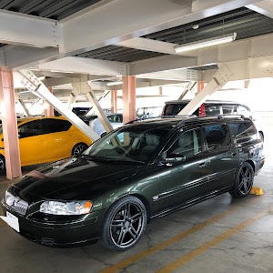 V70 8B5244W