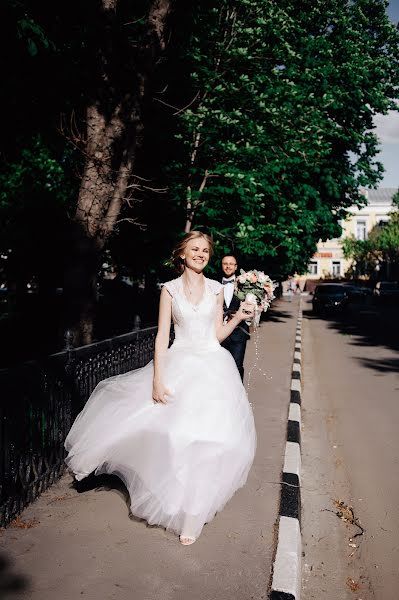 Svatební fotograf Irina Zakharkina (carol). Fotografie z 26.července 2017