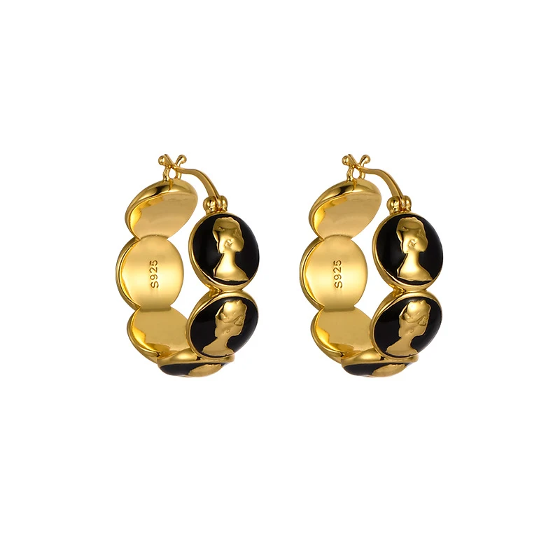 Boucles d'oreilles Reine rétro argentées, luxe léger en métal, pour un style minoritaire unique et un look social sophistiqué.