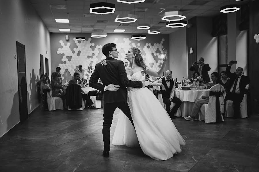 Vestuvių fotografas Dasha Kapitanova (kapitanovafoto). Nuotrauka 2023 balandžio 13