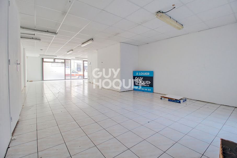 Location  locaux professionnels  80 m² à Paris 11ème (75011), 2 680 €