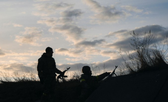 Ukrainian servicemen take positions at the military airbase Vasylkiv in the Kyiv region, Ukraine February 26, 2022.