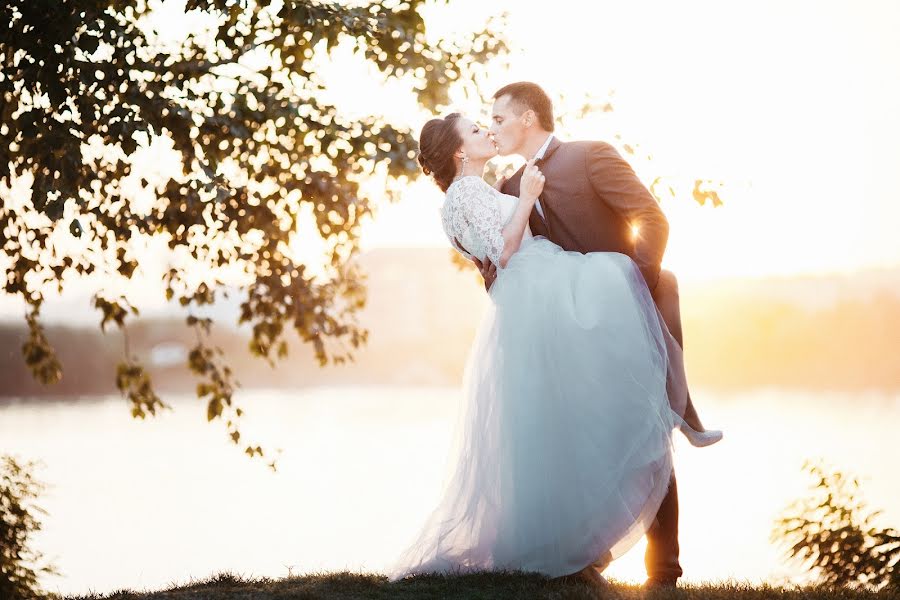 Wedding photographer Vladimir Shkal (shkal). Photo of 25 January 2017