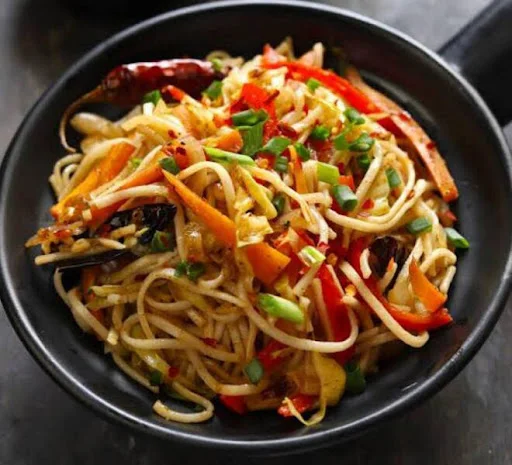 Chilli Garlic Noodles [Veg]