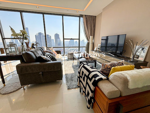 Appartement avec terrasse et piscine 3