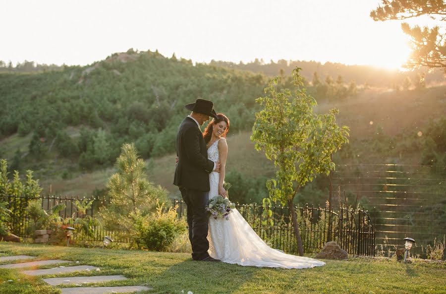 Fotografo di matrimoni Alisha Barry (alishabarry). Foto del 20 aprile 2023