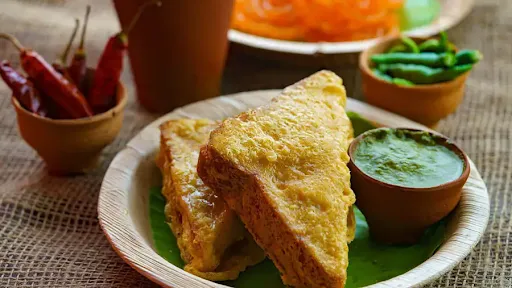 Bread Pakoda [Serves 1]