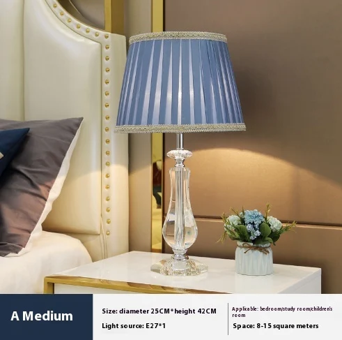 Lampe de bureau cristal avec télécommande et variateur d'intensité pour une ambiance lumineuse personnalisée. Idéale pour le bureau et la maison.
