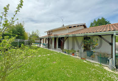 Maison avec piscine et terrasse 16