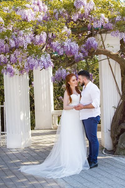 Fotógrafo de casamento Yana Romanova (romanovayana). Foto de 21 de janeiro 2020