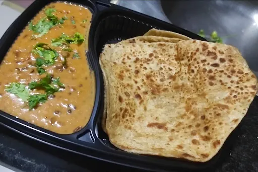 Dal Makhani With 3 Plain Paratha