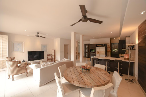 Apartment with terrace and pool 3