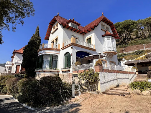 Maison avec piscine et jardin 1