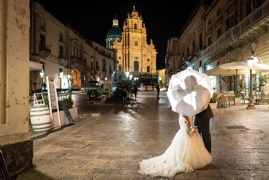 Fotografo di matrimoni Salvo Gulino (salvo). Foto del 7 novembre 2019