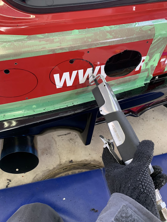 86の汎用ダクト・DIY・Rocket Bunny・JP WIDE TUNESに関するカスタム事例の投稿画像3枚目