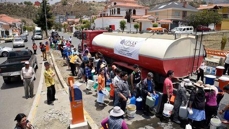 G:\AÑO 2023\LA NUBE ONG\TEMA AGUA PARA LA NUBE\ESCASEZ DE AGUA LA PAZ 1.jpg