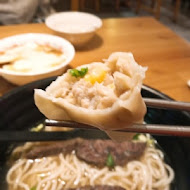 三馫麵食館