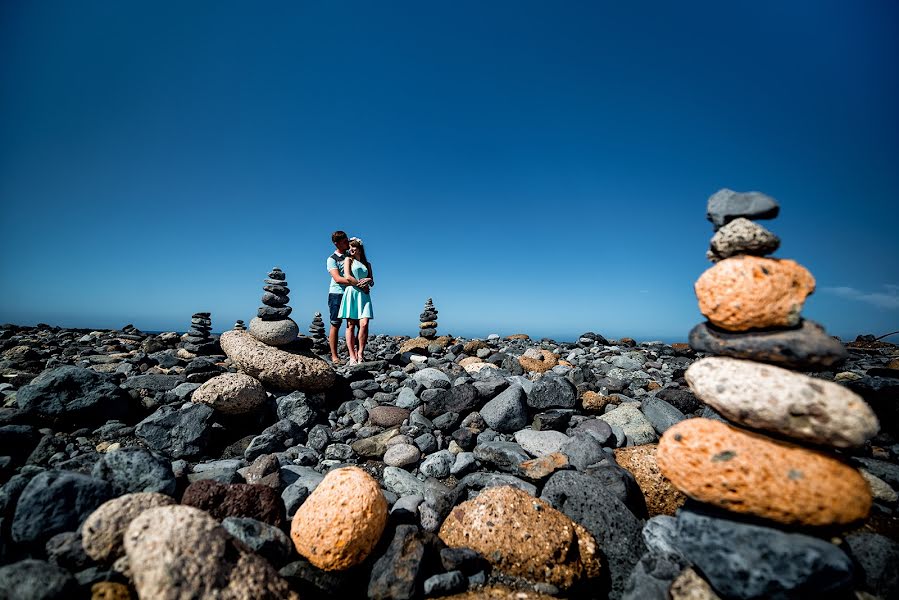 Fotograful de nuntă Lyudmila Bordonos (tenerifefoto). Fotografia din 25 iunie 2014