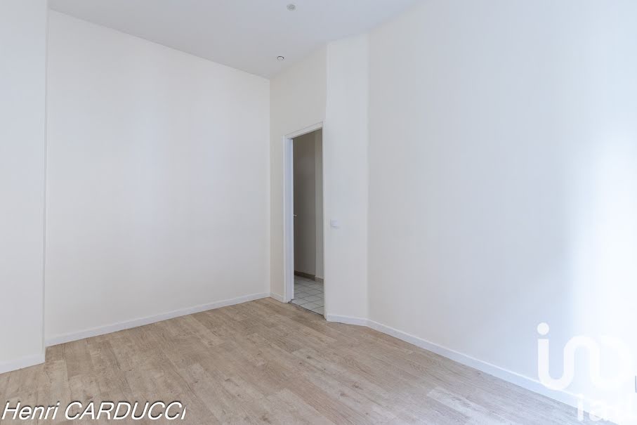 Vente appartement 2 pièces 29 m² à Saint-Denis (93200), 147 000 €