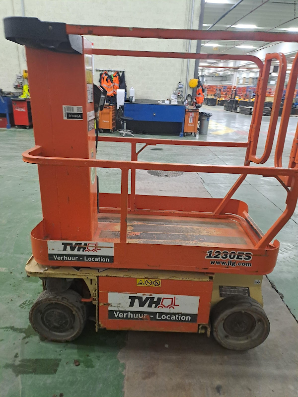 Picture of a JLG 1230ES