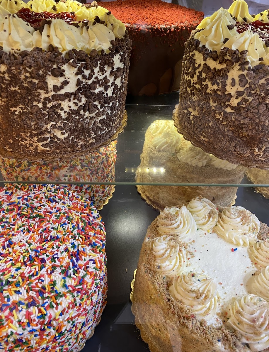 Gluten-Free Cakes at Posh Pop Bakeshop