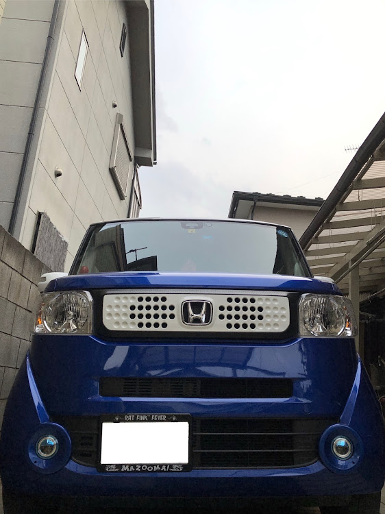Nボックススラッシュの青スラ🚙💭💞・モコモコぽん太🐶💕・鬼嫁SPARK  FLAGに関するカスタム事例の投稿画像1枚目