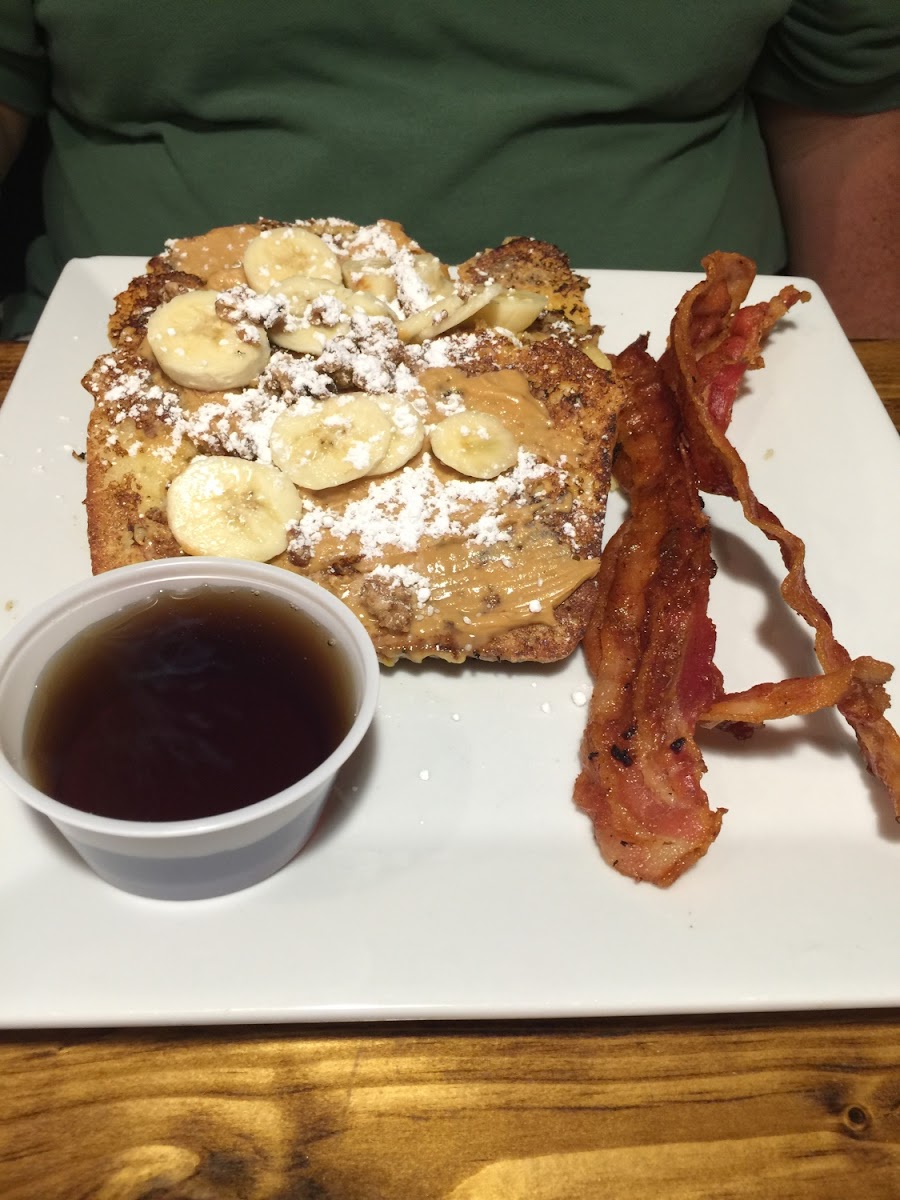 Fruit and Nut French Toast with bacon was delicious!