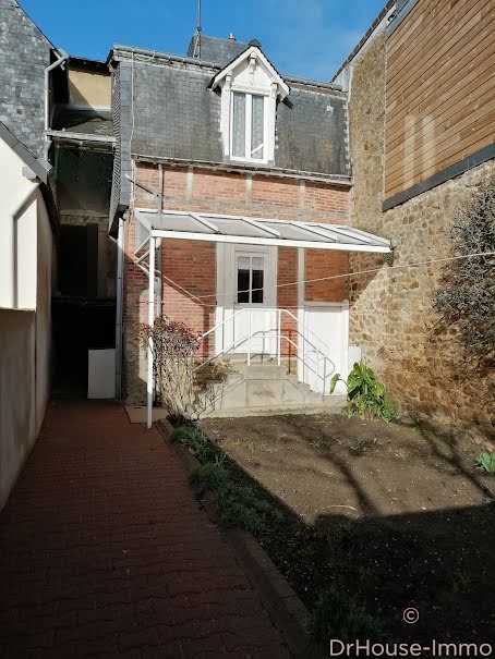 Vente maison 4 pièces 58 m² à Ernée (53500), 72 000 €