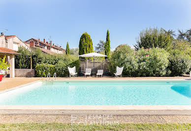 House with pool and terrace 4