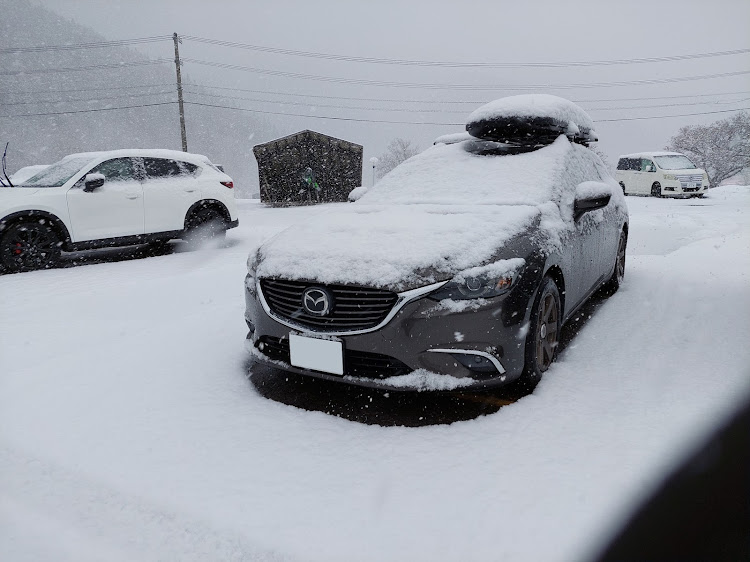 アテンザワゴンのアテンザワゴン・雪・スノボ・アメニモマケズカゼニモマケズ・今年もあとわずかに関するカスタム事例の投稿画像1枚目