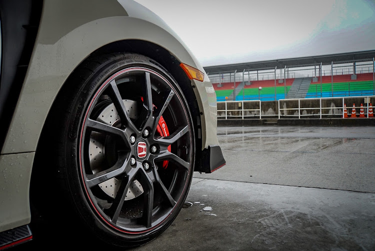 シビックタイプRのFK8・シビック・走行会・岡山国際サーキット・写真練習に関するカスタム事例の投稿画像2枚目