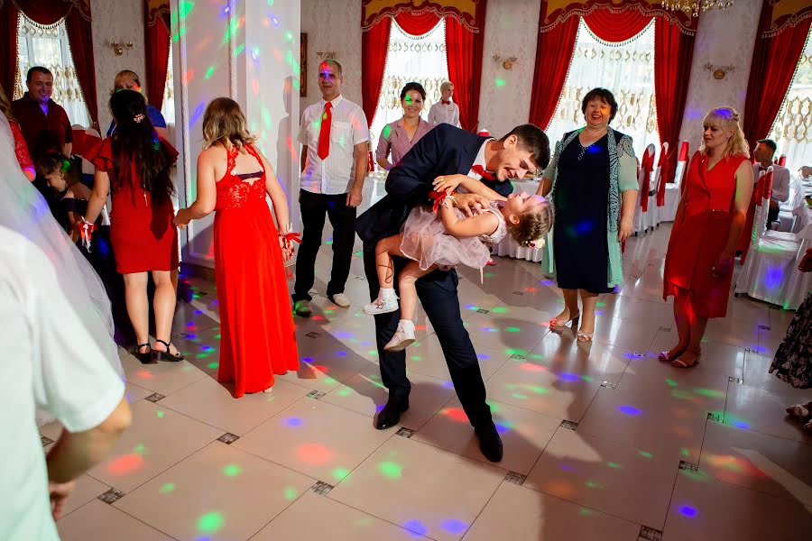 Photographe de mariage Sergey Podolyako (sergey-paparazzi). Photo du 19 juillet 2019